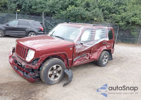 2008 Jeep Liberty Sport z USA, uszkodzony, nr VIN 1J8GN28K48W230952